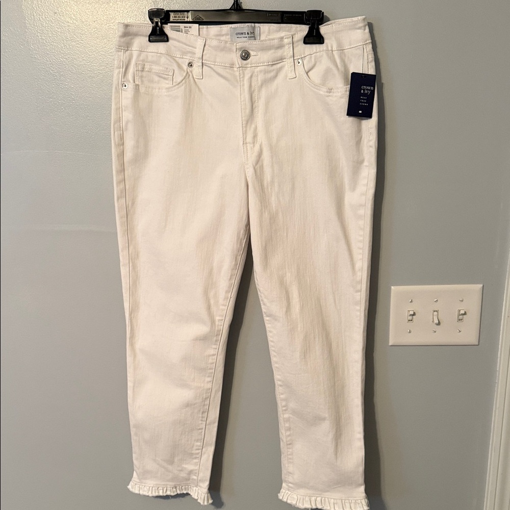Crown & Ivy Women's White Ankle Jeans